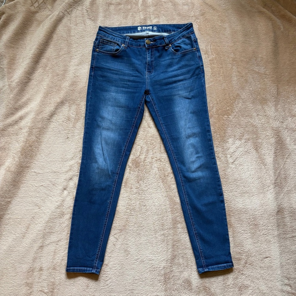 Women’s Born Primitive Flex Stretchy Mid-Rise Skinny Jeans